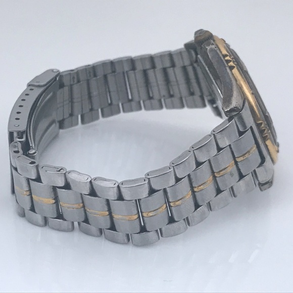 Guess Men Watch Analog Silver Gold Tone WristWatch - Picture 7 of 8